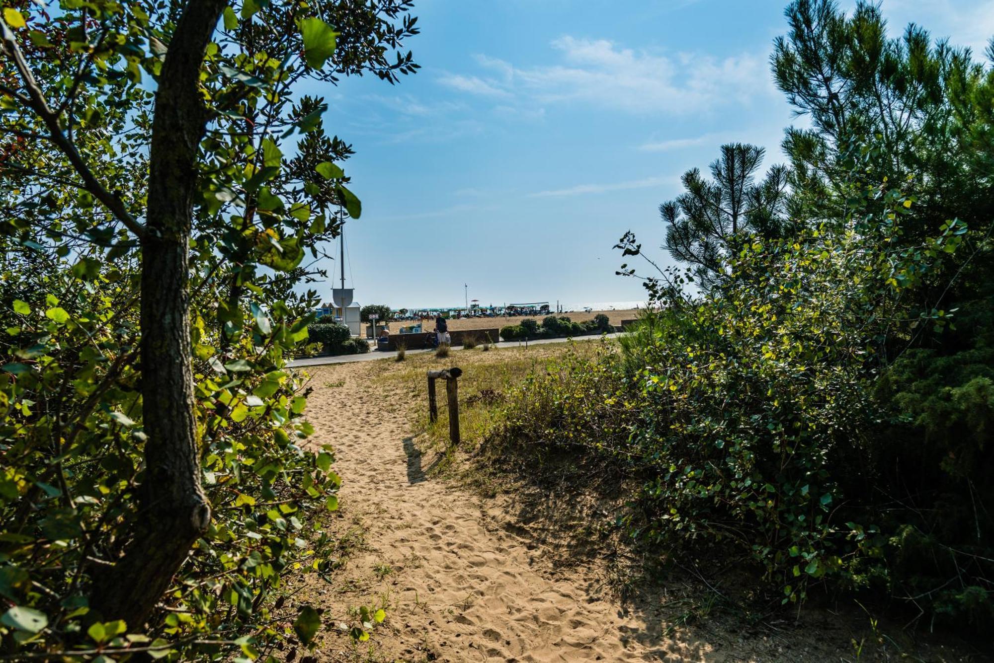 Residenza Al Parco Aparthotel Bibione Exterior photo